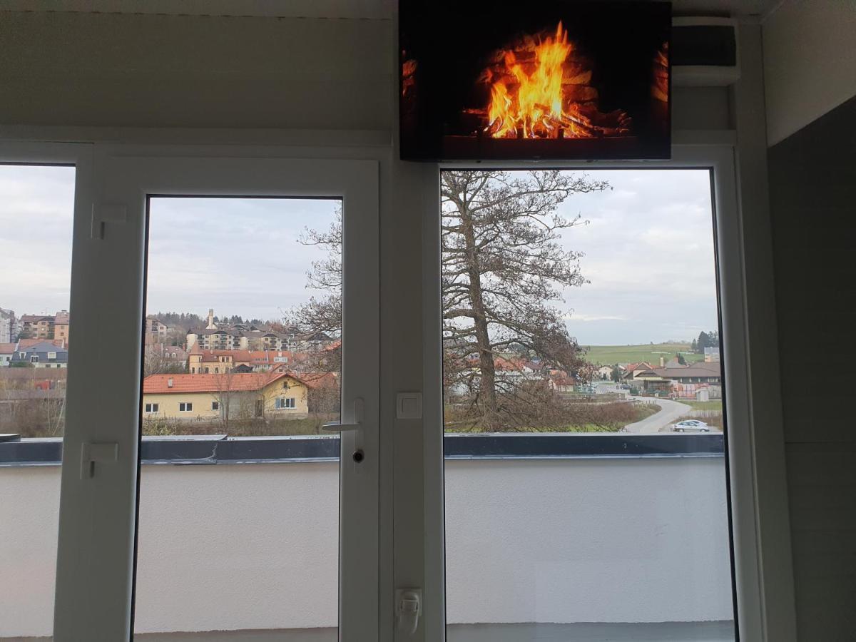Roof Apartment Art-Pe Trebnje Exterior photo